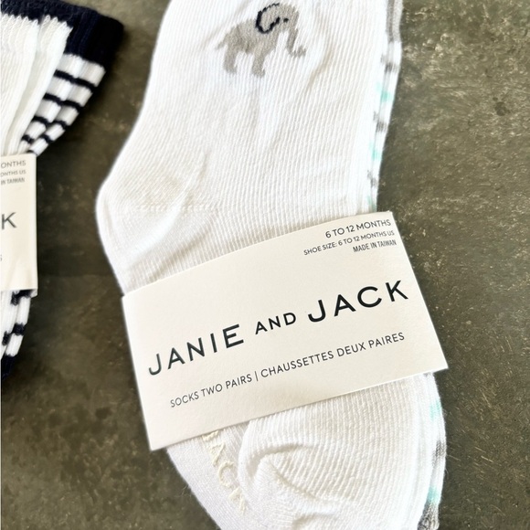 Janie and Jack gender neutral bundle accessories 0-6 months socks hat new - Picture 3 of 4